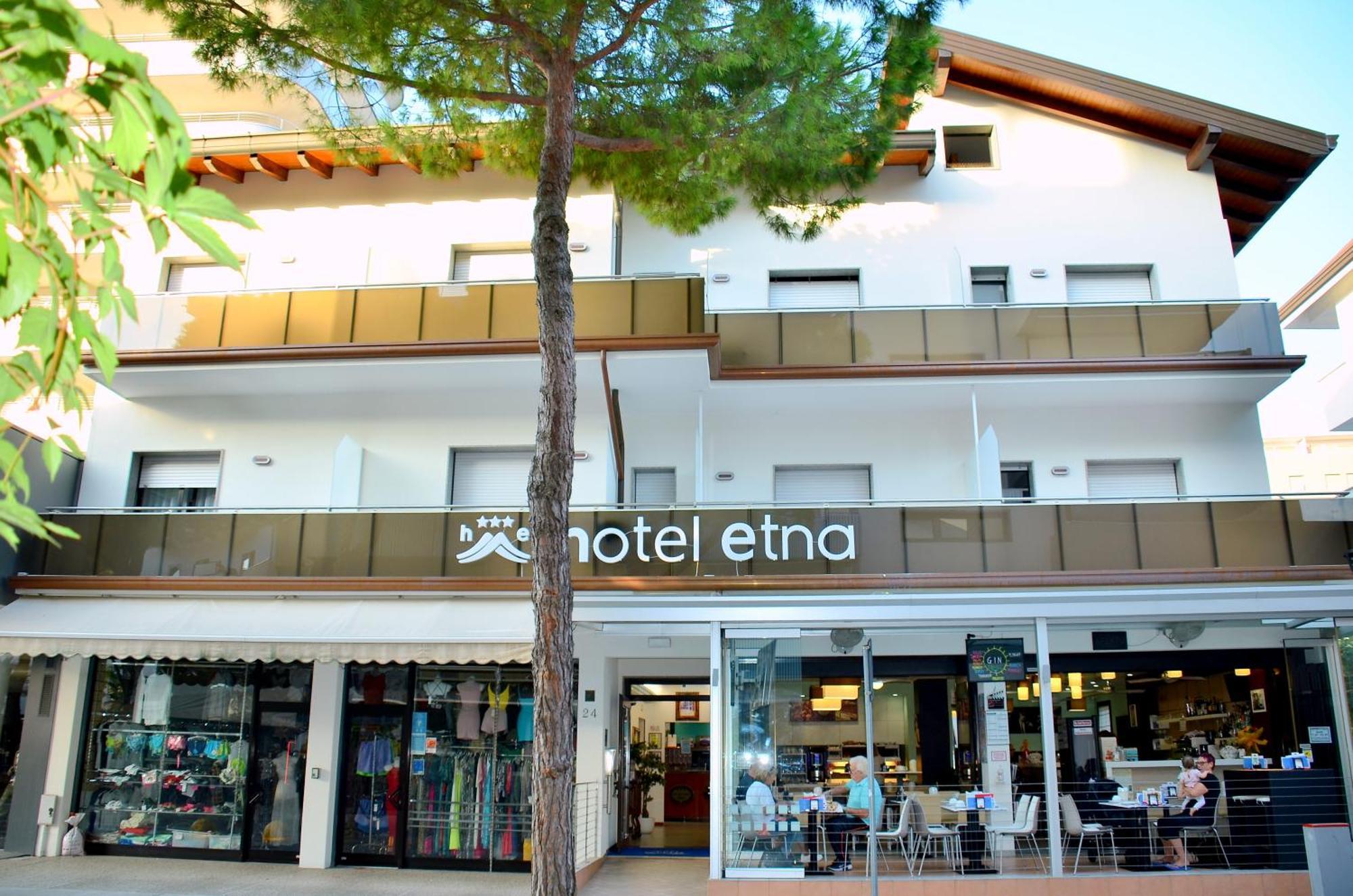 Hotel Etna Lignano Sabbiadoro Exterior photo